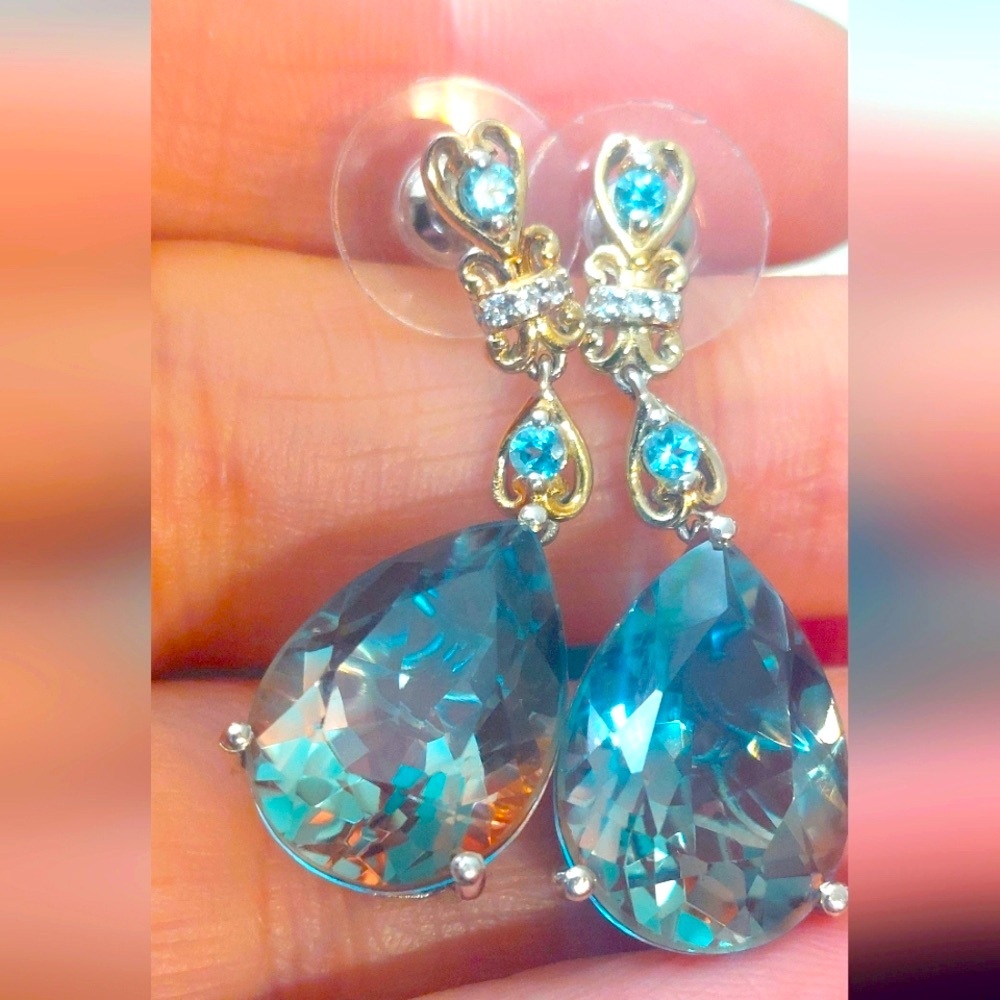 Aqua Terra Costa quartz and aquamarine and mossinite? Accents sterling